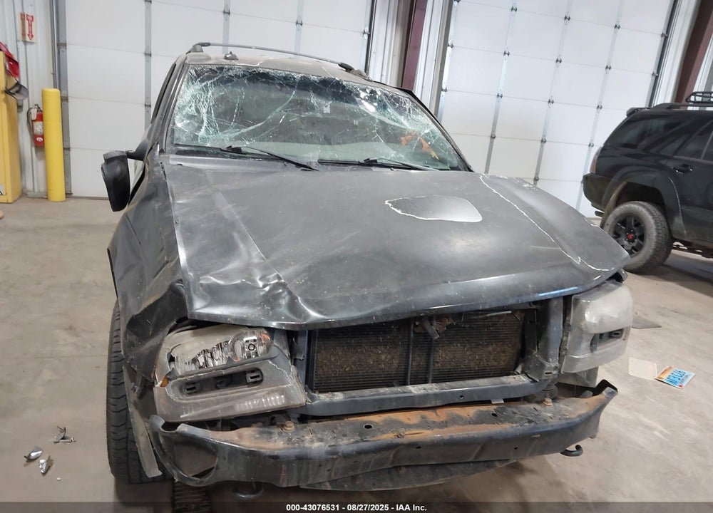 2004 CHEVROLET TRAILBLAZER LT VIN: 1GNDT13S042230148
