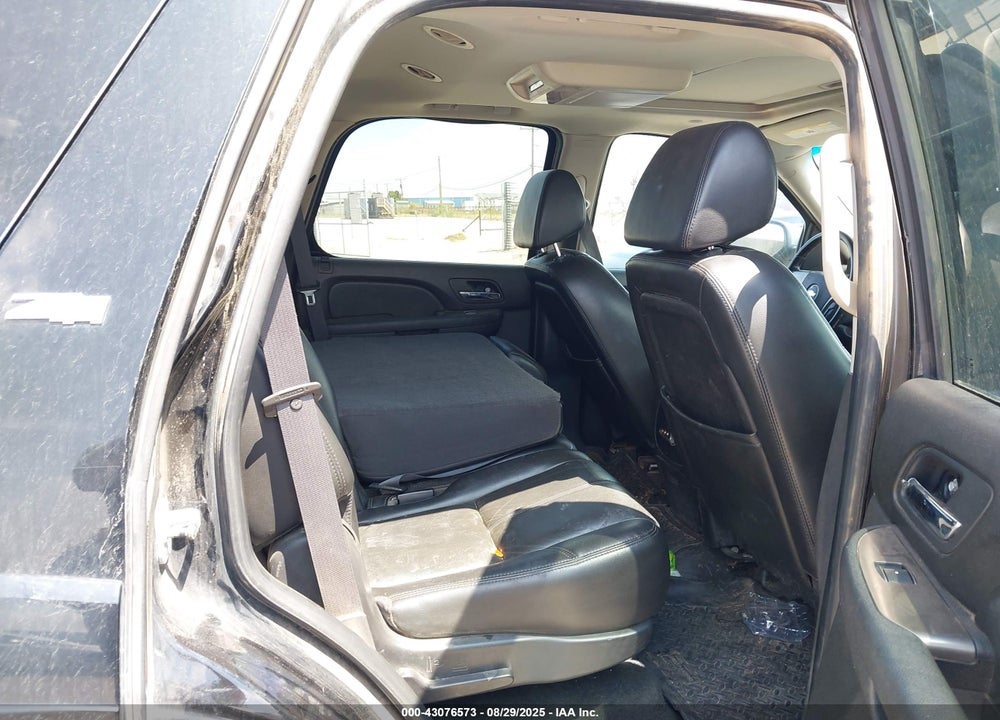 2007 CHEVROLET TAHOE LT VIN: 1GNFK13057R352803