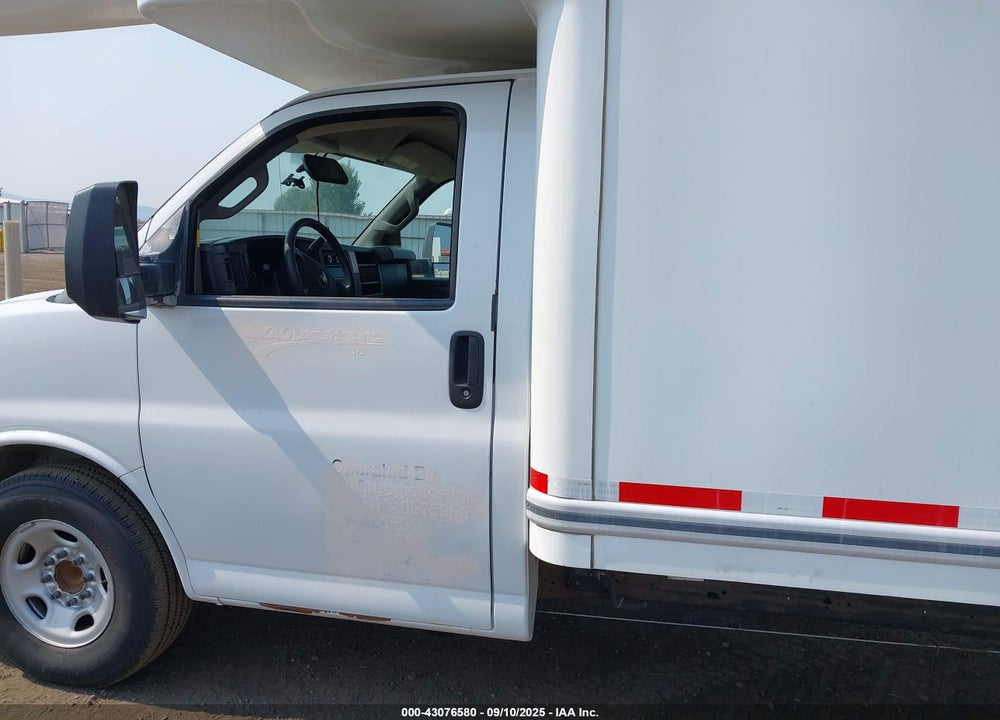 2018 CHEVROLET EXPRESS CUTAWAY WORK VAN VIN: 1GB0GSFG5J1267923
