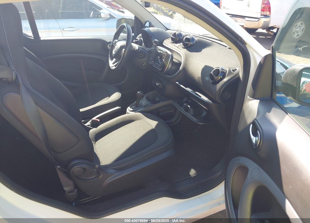 2018 SMART FORTWO ELECTRIC DRIVE PASSION/PRIME/PURE VIN: WMEFJ9BA2JK311339