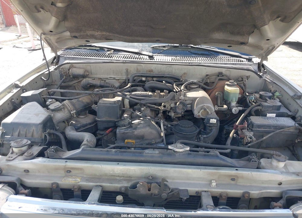 2000 TOYOTA 4RUNNER VIN: JT3GM84RXY0067375