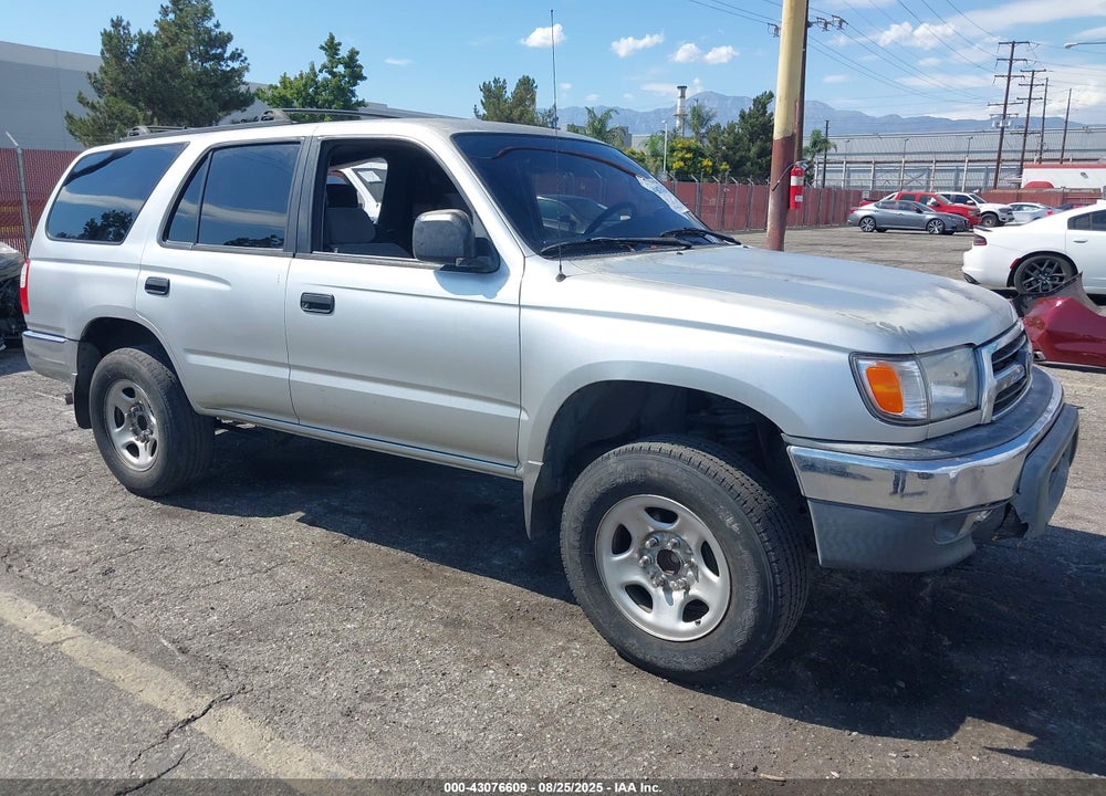 2000 TOYOTA 4RUNNER VIN: JT3GM84RXY0067375