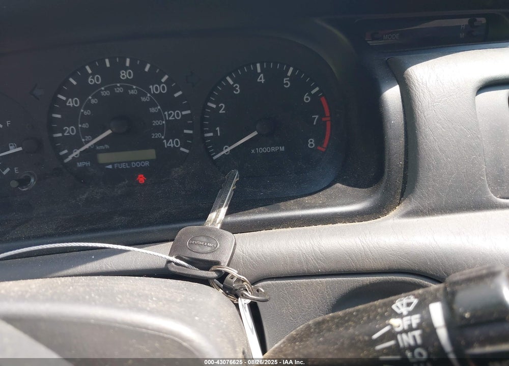 2000 TOYOTA CAMRY LE VIN: JT2BG22K5Y0400154
