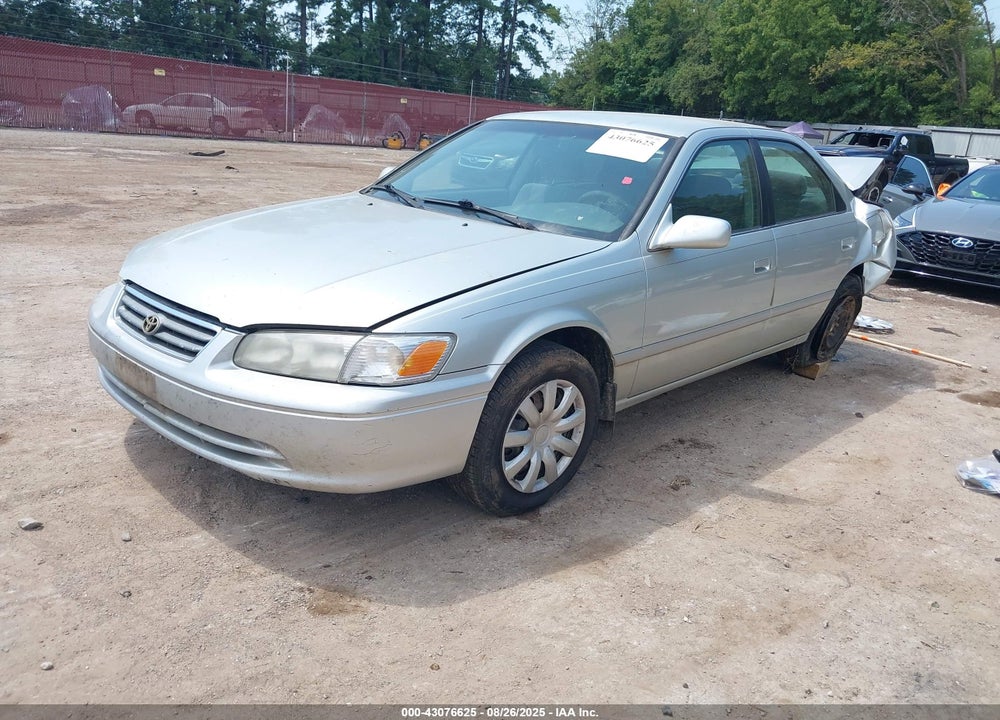 2000 TOYOTA CAMRY LE VIN: JT2BG22K5Y0400154