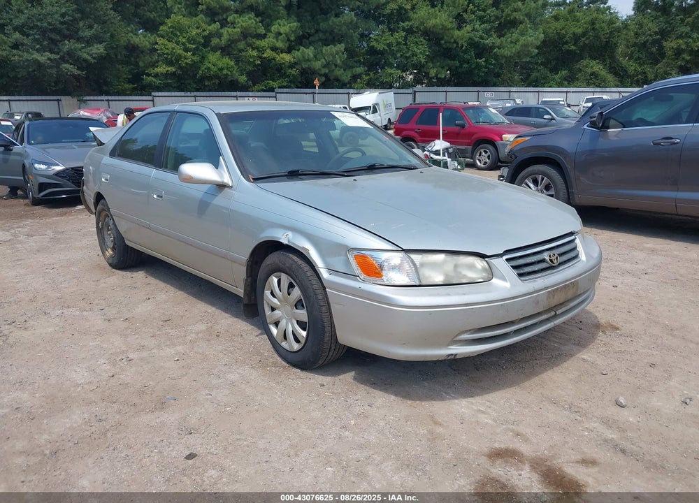 2000 TOYOTA CAMRY LE VIN: JT2BG22K5Y0400154