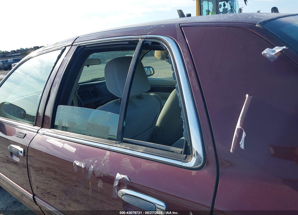 2008 MERCURY GRAND MARQUIS GS VIN: 2MEFM74V48X610427