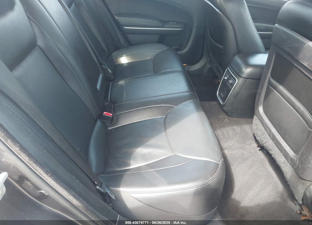 2019 CHRYSLER 300 VIN: 2C3CCAAG4KH566364