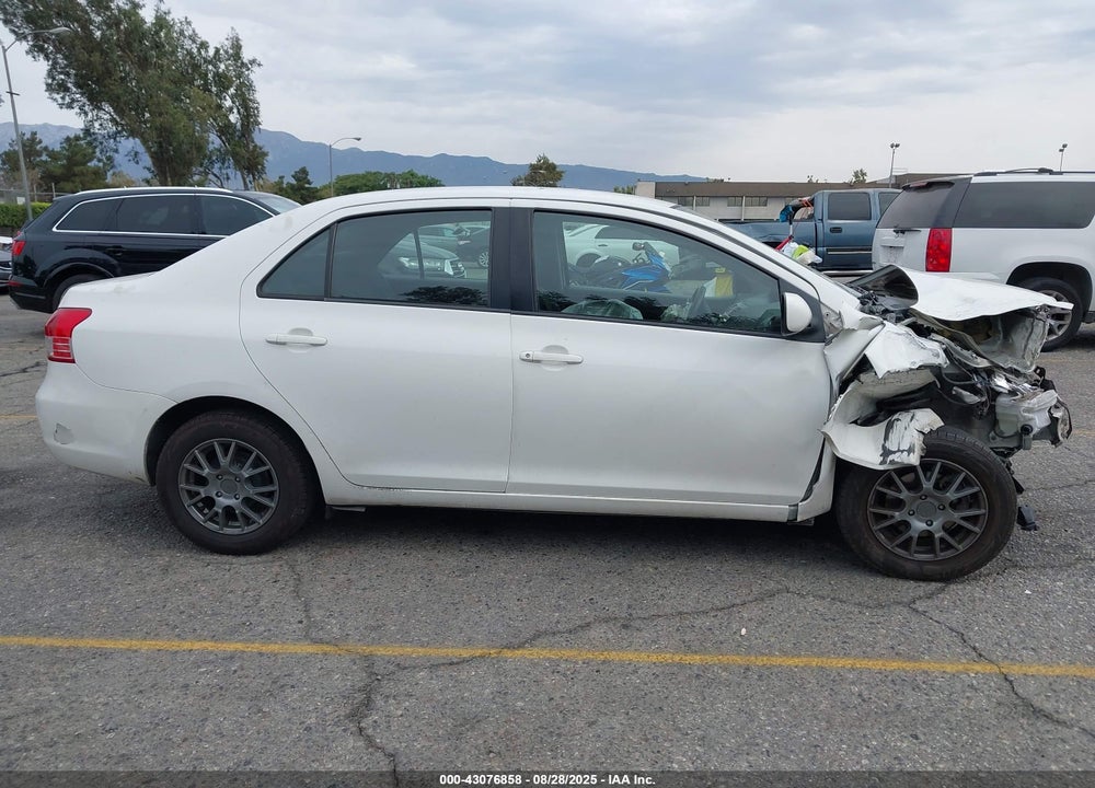 2010 TOYOTA YARIS VIN: JTDBT4K38A1356139