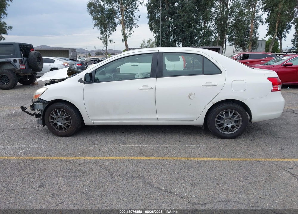 2010 TOYOTA YARIS VIN: JTDBT4K38A1356139