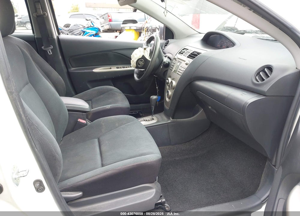 2010 TOYOTA YARIS VIN: JTDBT4K38A1356139