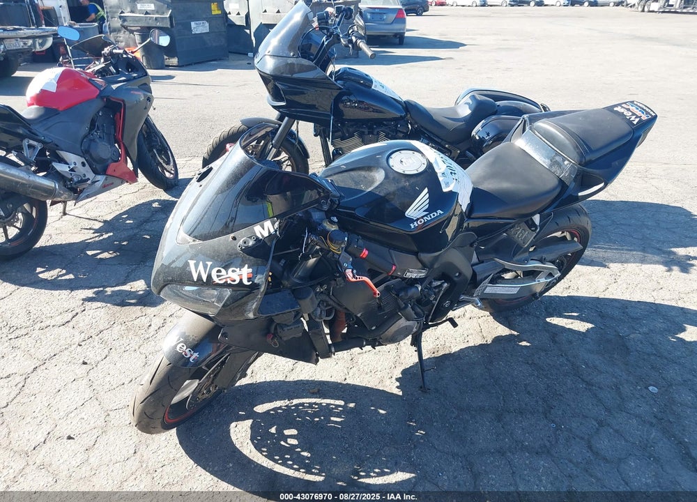 2005 HONDA CBR1000 RR VIN: JH2SC57155M101165