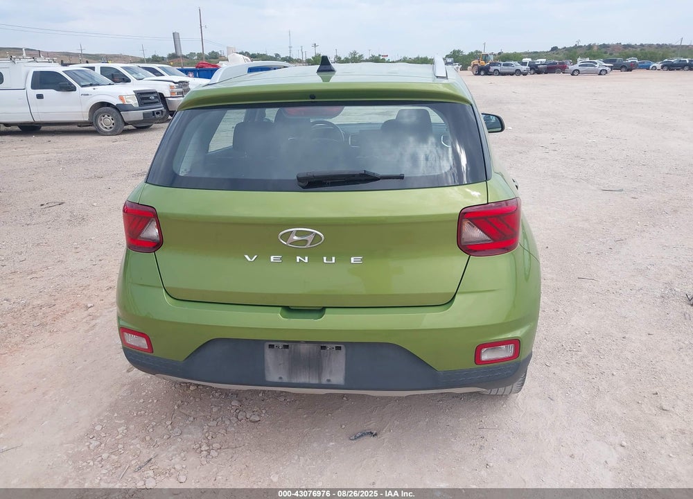 2021 HYUNDAI VENUE VIN: KMHRC8A31MU075533
