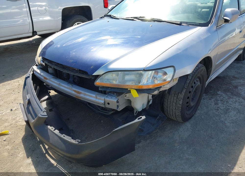 2001 HONDA ACCORD 2.3 EX VIN: JHMCG66041C022973