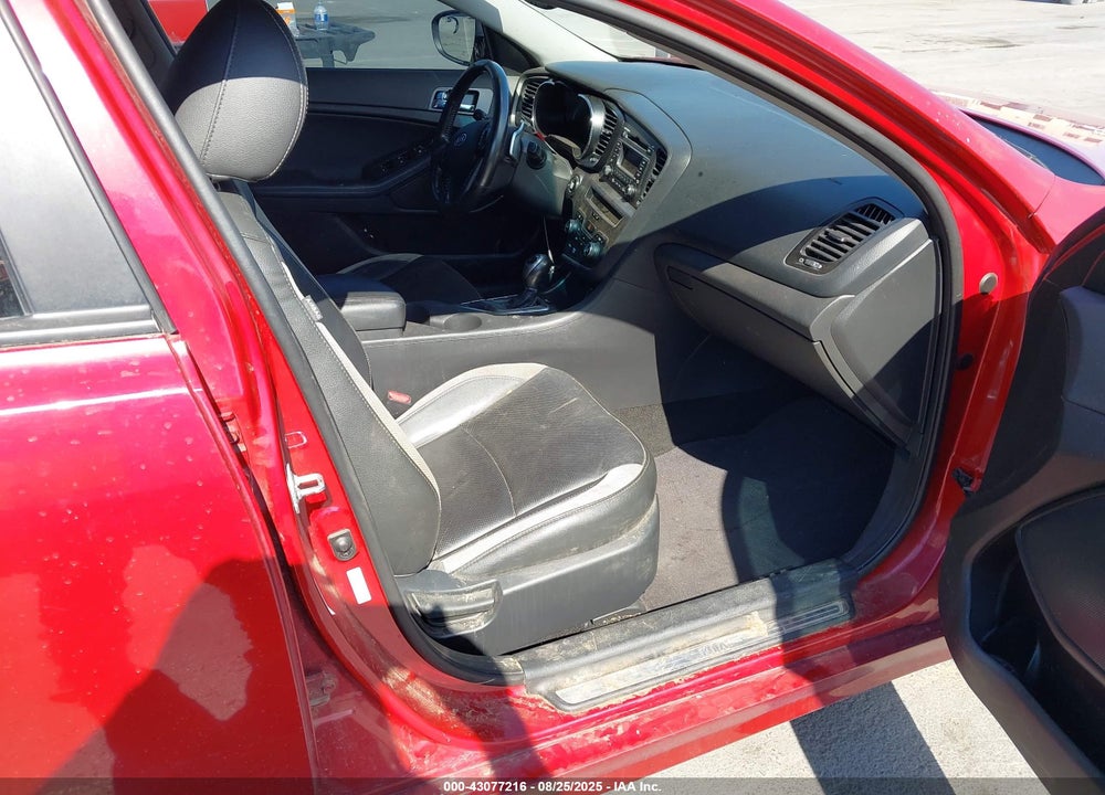 2012 KIA OPTIMA SX VIN: 5XXGR4A63CG081495