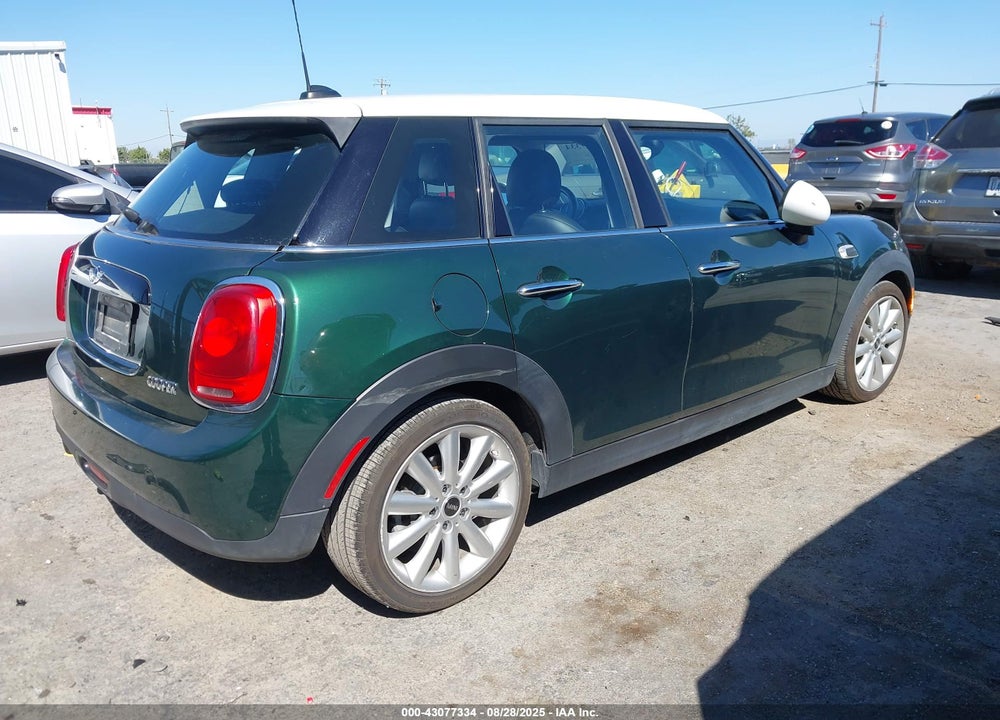 2016 MINI HARDTOP VIN: WMWXU1C58G2D57229