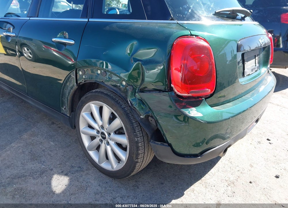 2016 MINI HARDTOP VIN: WMWXU1C58G2D57229