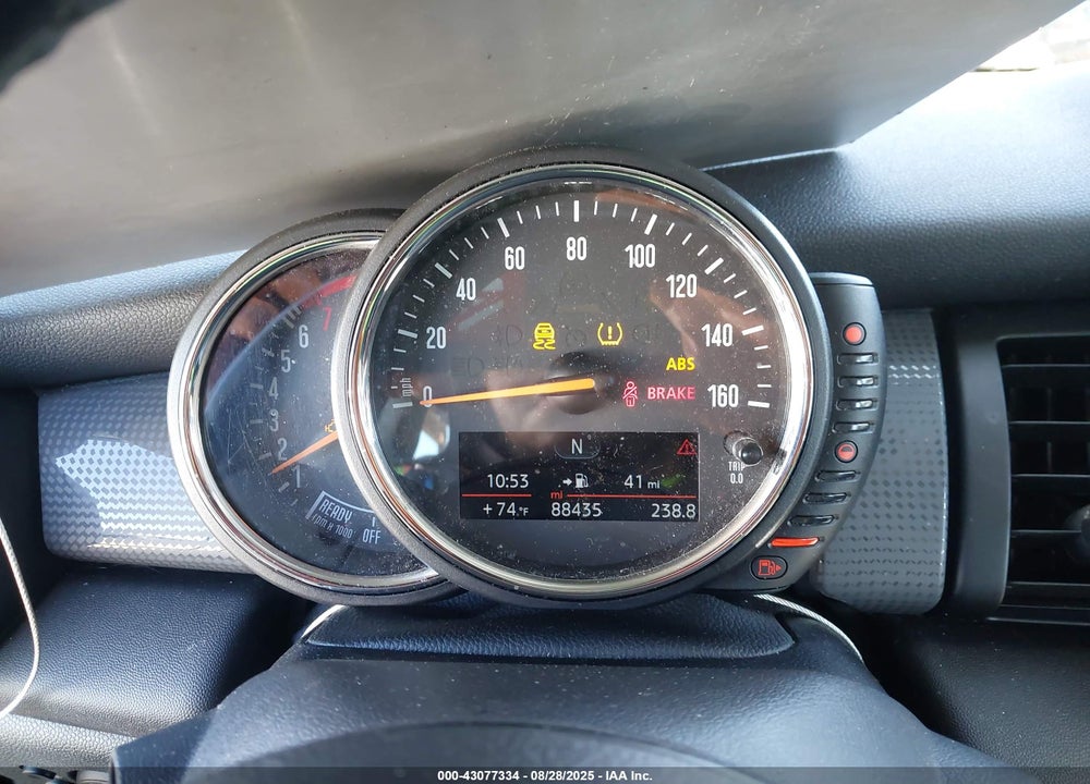 2016 MINI HARDTOP VIN: WMWXU1C58G2D57229