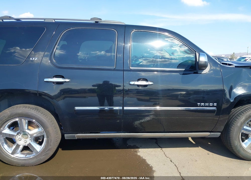 2011 CHEVROLET TAHOE VIN: 1GNSKCE07BR400284