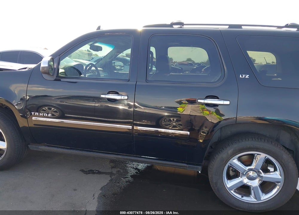 2011 CHEVROLET TAHOE VIN: 1GNSKCE07BR400284