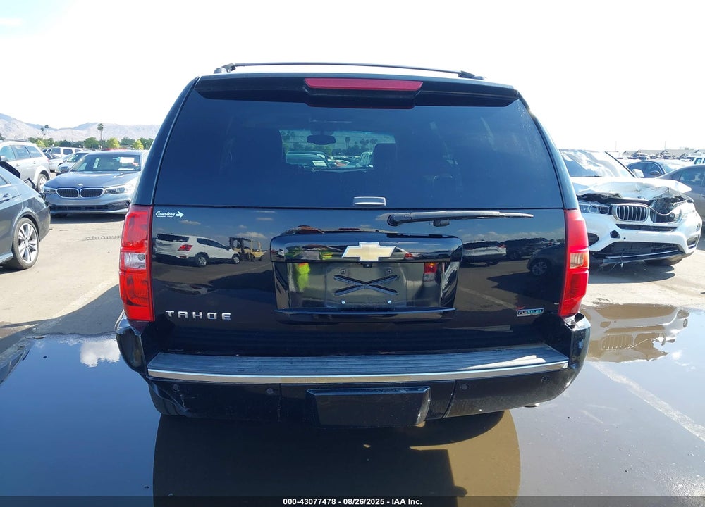 2011 CHEVROLET TAHOE VIN: 1GNSKCE07BR400284