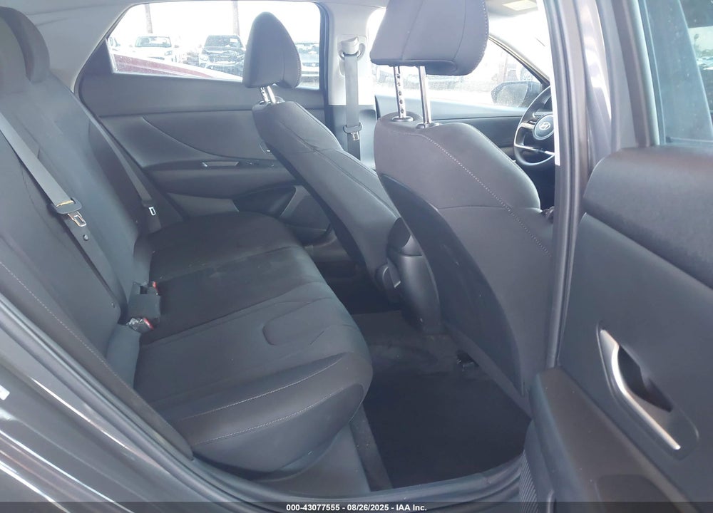 2025 HYUNDAI ELANTRA SE VIN: KMHLL4DG4SU980407