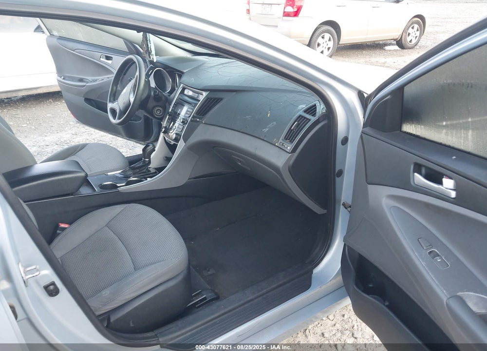 2012 HYUNDAI SONATA VIN: 5NPEB4AC1CH387164
