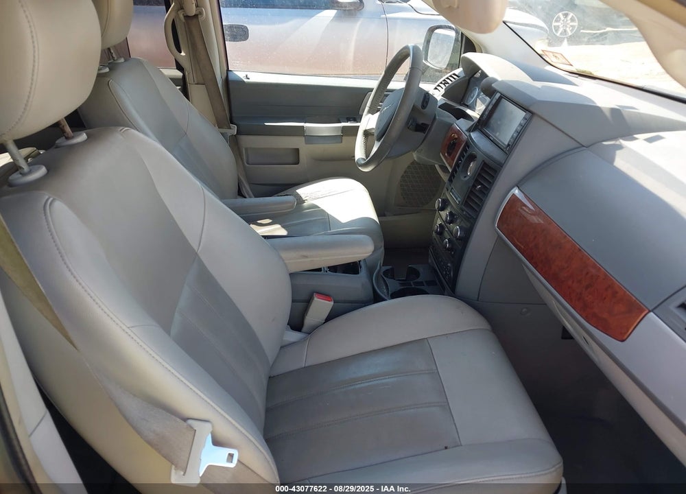 2008 CHRYSLER TOWN & COUNTRY TOURING VIN: 2A8HR54PX8R629627