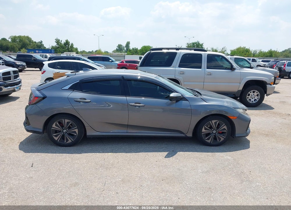 2018 HONDA CIVIC VIN: SHHFK7H55JU215131