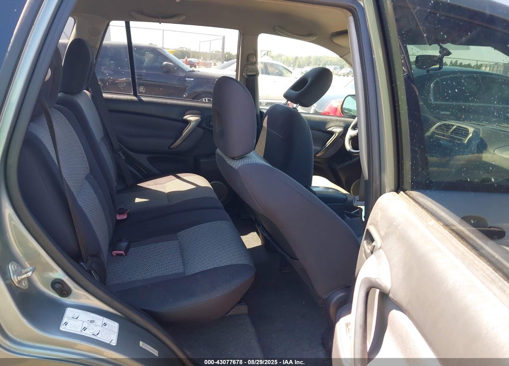 2004 TOYOTA RAV4 VIN: JTEGD20V040038243