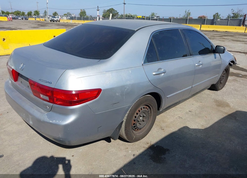 2005 HONDA ACCORD 2.4 LX VIN: 3HGCM56475G702832