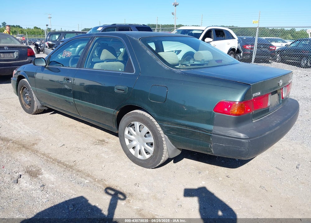 2001 TOYOTA CAMRY LE VIN: 4T1BG22K91U821537