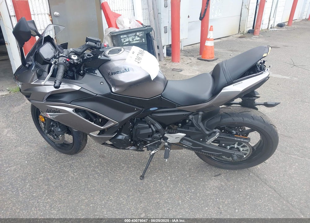 2021 KAWASAKI EX650 M VIN: ML5EXEM13MDA46418