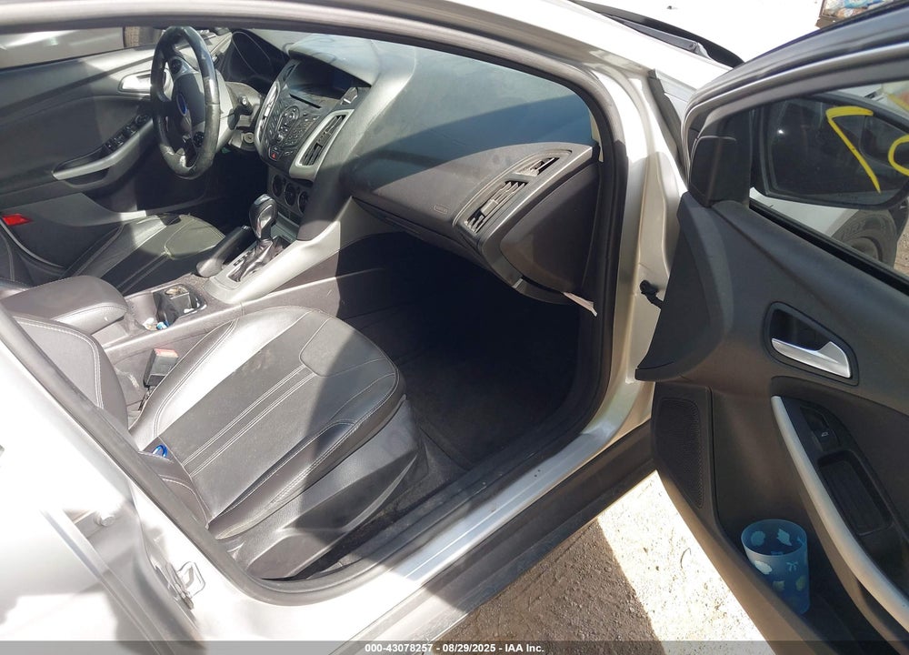 2014 FORD FOCUS VIN: 1FADP3K23EL327680