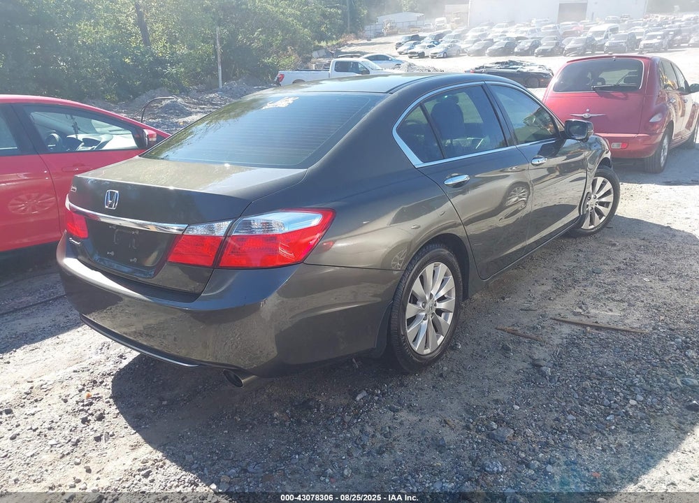 2013 HONDA ACCORD VIN: 1HGCR2F71DA039927