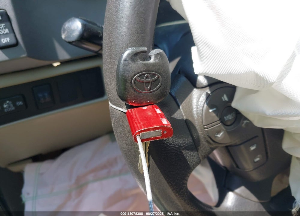 2011 TOYOTA TUNDRA GRADE 5.7L V8 VIN: 5TFEY5F16BX112257