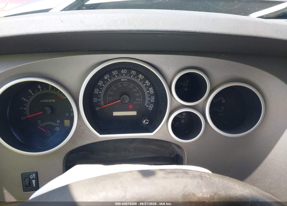 2011 TOYOTA TUNDRA GRADE 5.7L V8 VIN: 5TFEY5F16BX112257