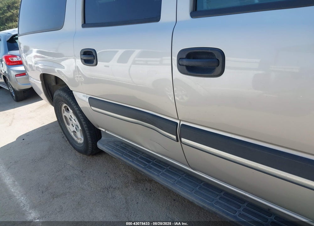 2005 CHEVROLET SUBURBAN 1500 LS VIN: 3GNEC16Z75G107193