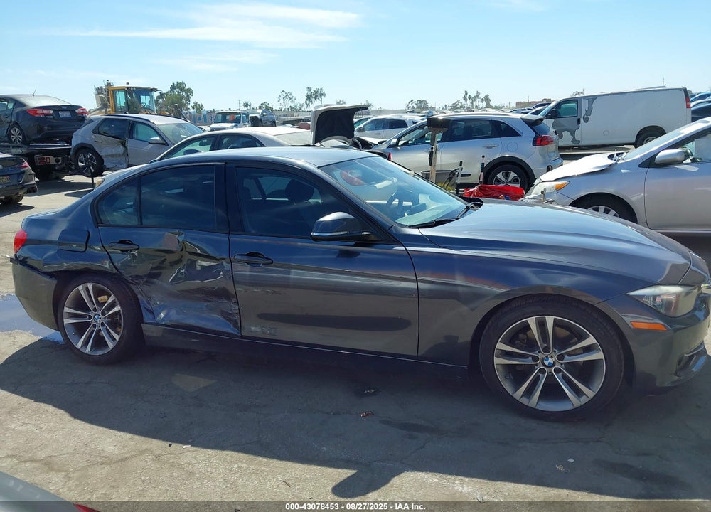 2013 BMW 3 SERIES VIN: WBA3A5G52DNP19670