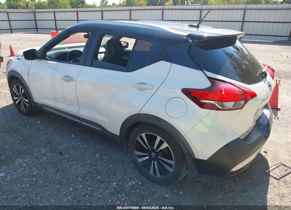 2018 NISSAN KICKS VIN: 3N1CP5CUXJL528351