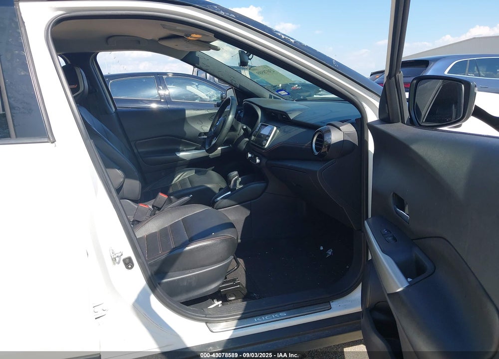 2018 NISSAN KICKS VIN: 3N1CP5CUXJL528351