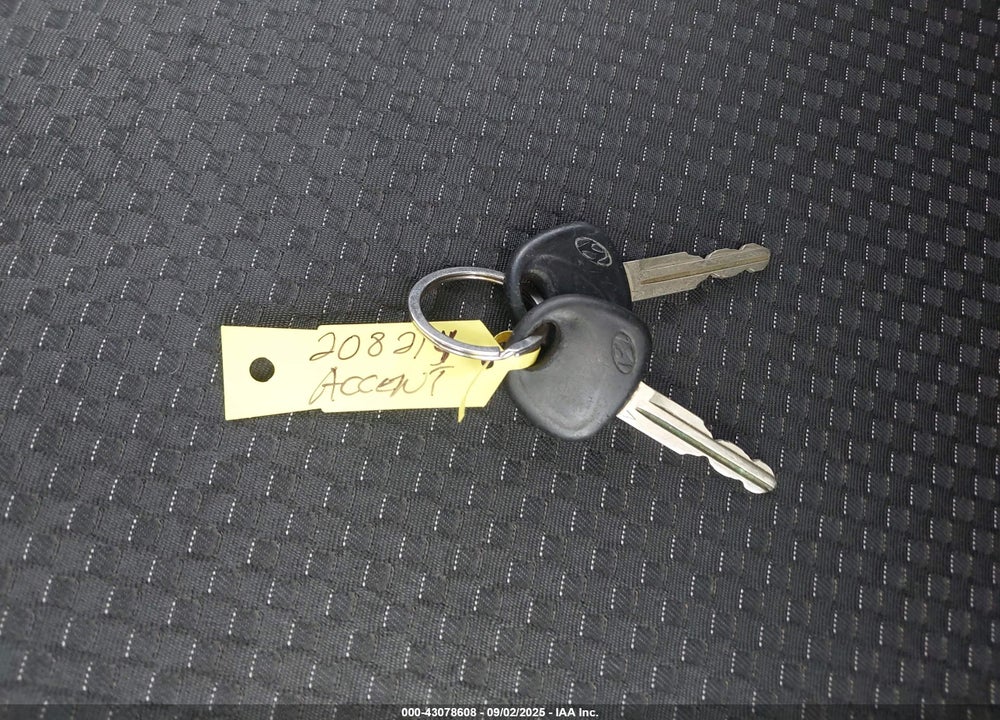 2009 HYUNDAI ACCENT VIN: KMHCM36C49U116985