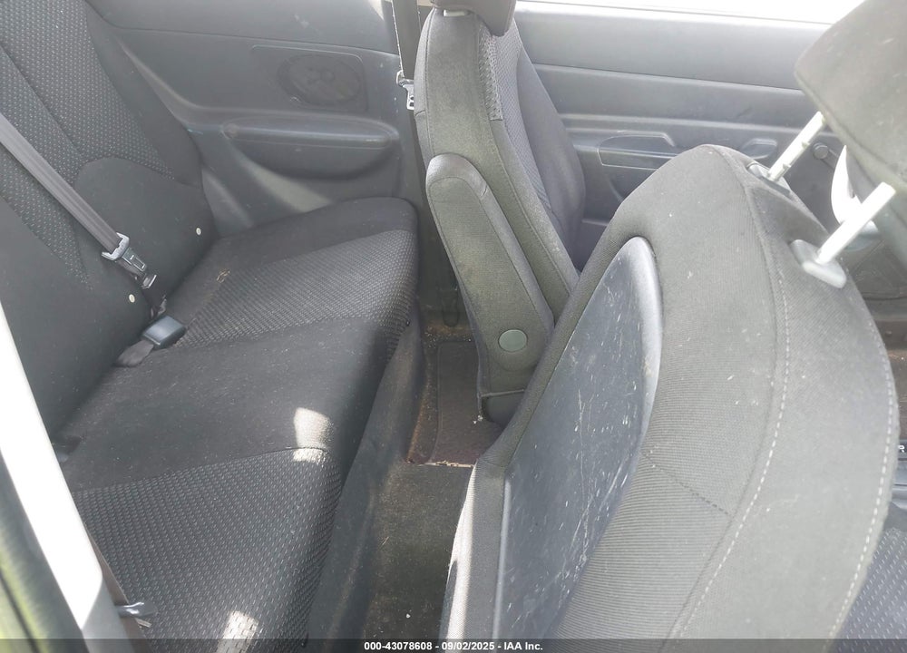 2009 HYUNDAI ACCENT VIN: KMHCM36C49U116985