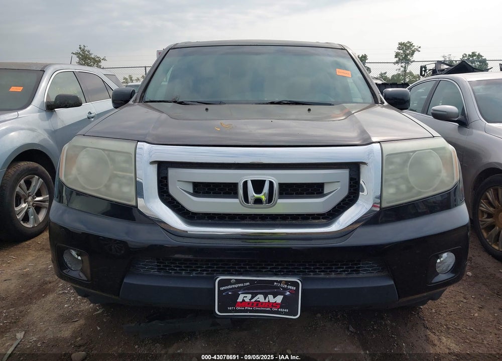 2011 HONDA PILOT TOURING VIN: 5FNYF4H97BB070823