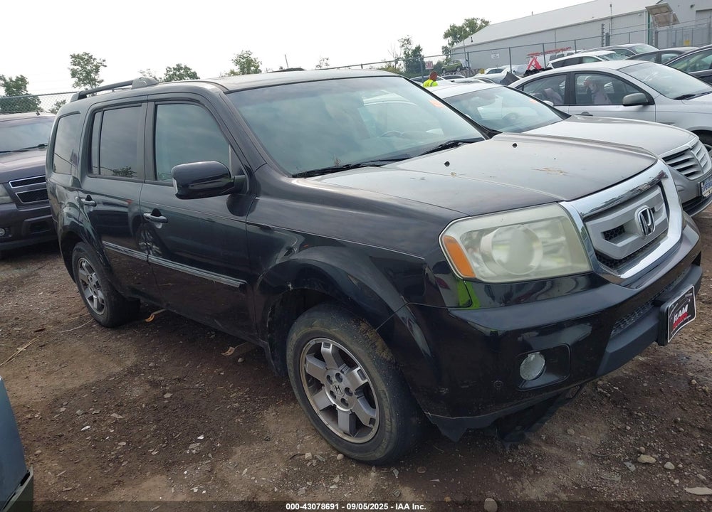 2011 HONDA PILOT TOURING VIN: 5FNYF4H97BB070823