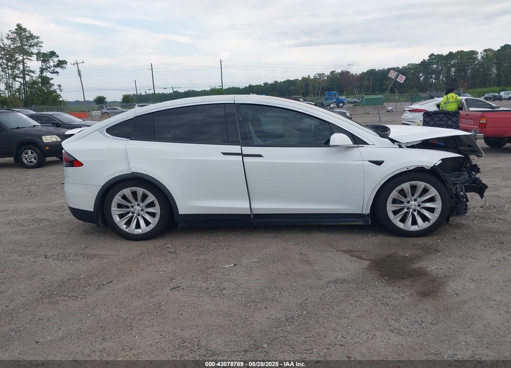 2020 TESLA MODEL X VIN: 5YJXCDE25LF296064
