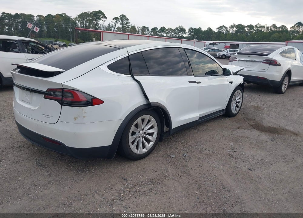 2020 TESLA MODEL X VIN: 5YJXCDE25LF296064