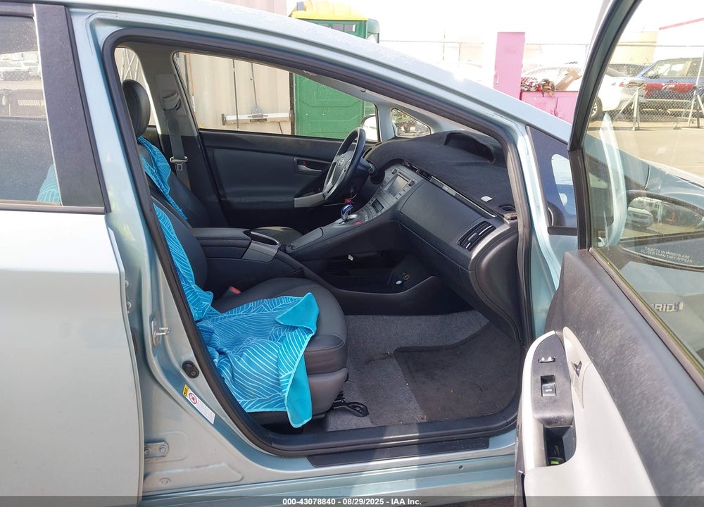 2014 TOYOTA PRIUS VIN: JTDKN3DU6E1800862
