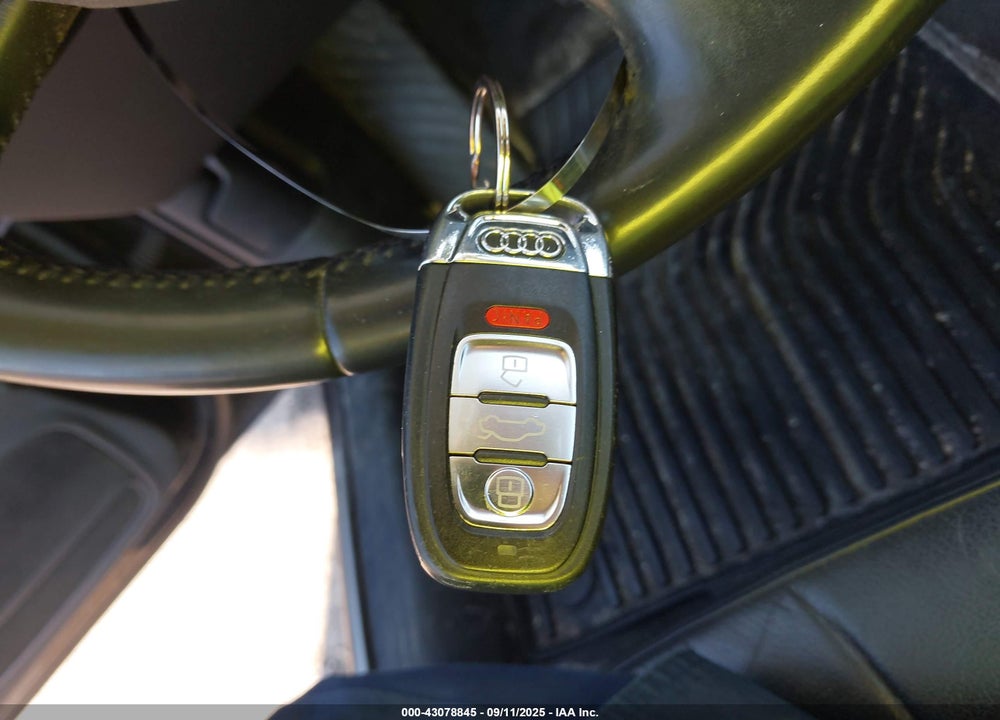 2013 AUDI A4 VIN: WAUFFAFL9DN027817