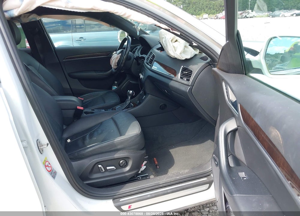 2016 AUDI Q3 VIN: WA1GFCFS6GR004867