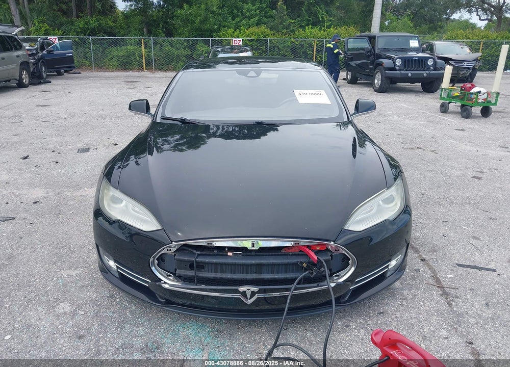 2015 TESLA MODEL S VIN: 5YJSA1H2XFFP68743